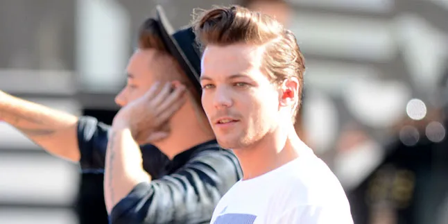 Louis Tomlinson Memulai Debutnya di America's Got Talent Louis Tomlinson Memulai Debutnya di America's Got Talent