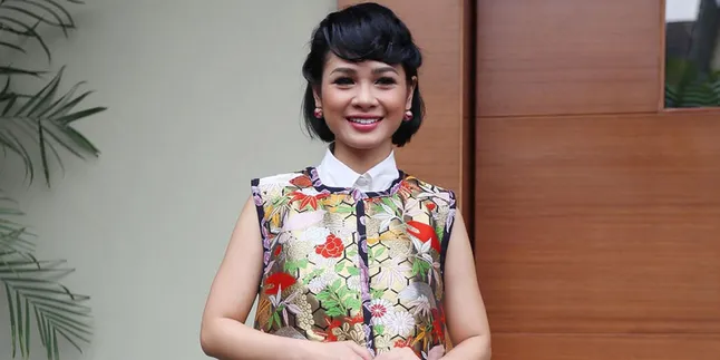 Luar Biasa, Andien Manggung Dengan Infus Menancap di Tangan!