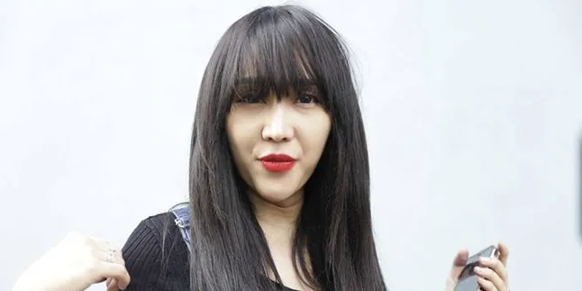 Lucinta Luna Belum Minta Maaf Soal Injak Foto, Rivelino: Hukum Akan Berjalan