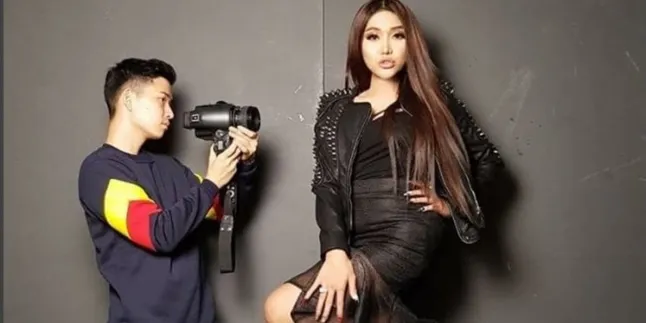 Lucinta Luna Lakukan Maternity Shoot, Mario Ardi: Pas Datang Perutnya Agak Besar Sih Lucinta Luna Lakukan Maternity Shoot, Mario Ardi: Pas Datang Perutnya Agak Besar Sih