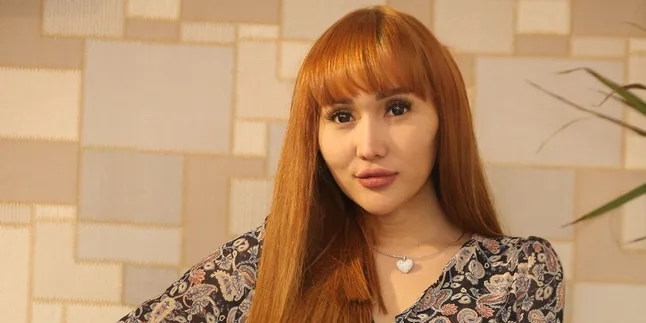 Lucinta Luna Menangis Histeris Setelah Alami 'Kecelakaan' di Kapal Pesiar Lucinta Luna Menangis Histeris Setelah Alami 'Kecelakaan' di Kapal Pesiar