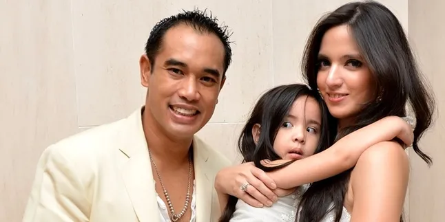 Lucunya Mikhayla, Putri Nia Ramadhani Saat Bergaya Bak Supermodel