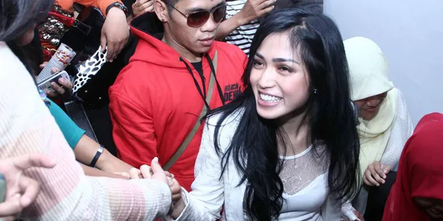 Ludwig Gugat Keabsahan Pernikahannya Dengan Jessica Iskandar