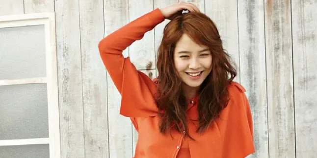Luka Song Ji Hyo Bikin Khawatir, Fans Temukan Penyebabnya Luka Song Ji Hyo Bikin Khawatir, Fans Temukan Penyebabnya