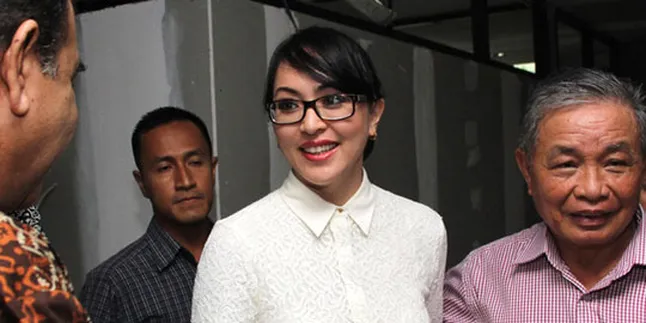 Lukisan Angelina Sondakh Banyak Dipesan Sesama Tahanan