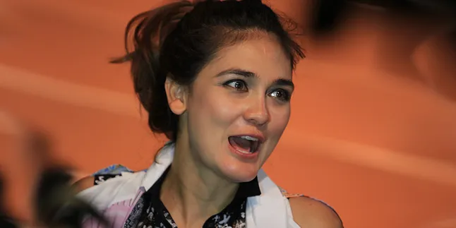 Luna Maya Butuh Kenal Reino Barack Tiga Tahun, Baru..... Luna Maya Butuh Kenal Reino Barack Tiga Tahun, Baru.....