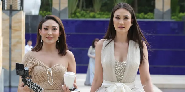 Luna Maya Dikabarkan Punya Pacar di Jepang, Apa Komentar Ayu Dewi?