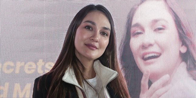 Luna Maya Prefers Reuniting with Ex rather than Betrayed by Friend