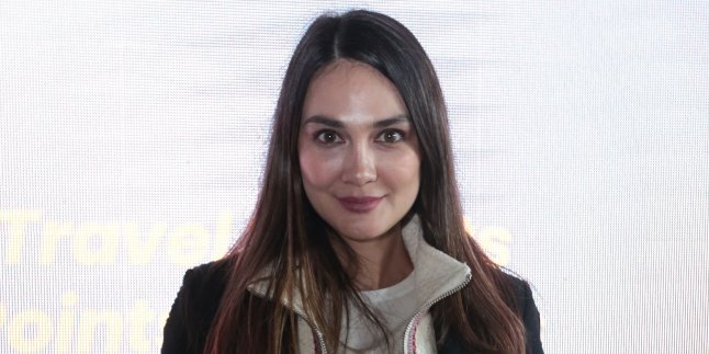 Luna Maya Turns Out to Have Been Alay in Her Time, Riding a Motorcycle Without a Helmet - Riding in a Car with an Open Trunk