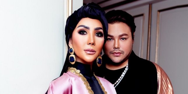 Launch Elegant Kaftan, Ivan Gunawan Collaborates with a Beautiful Socialite Named Junita Liesar