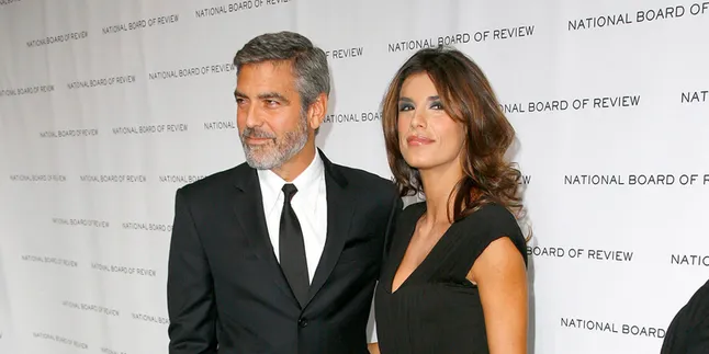 Lupakan George Clooney, Elisabetta Canalis Resmi Menikah Lupakan George Clooney, Elisabetta Canalis Resmi Menikah