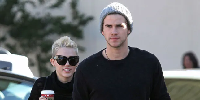 Lupakan Miley Cyrus, Liam Hemsworth Makin Lengket Dengan 'Pacar Baru'