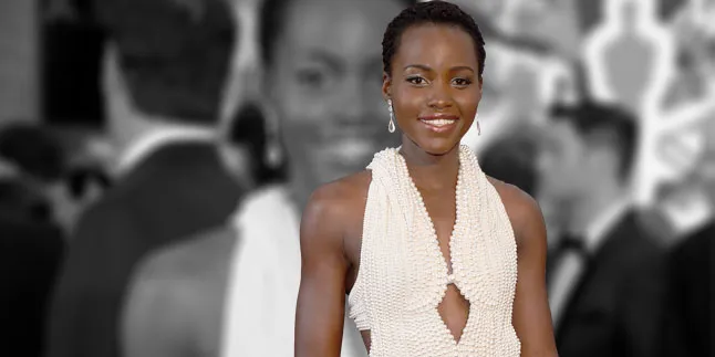 Lupita Nyong'O Tetap Tutup Mulut Soal 'STAR WARS' Lupita Nyong'O Tetap Tutup Mulut Soal 'STAR WARS'