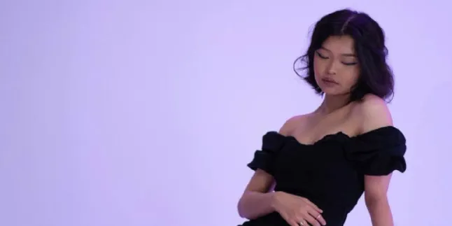 Lyn Lapid Rilis Single yang Berjudul SATURN