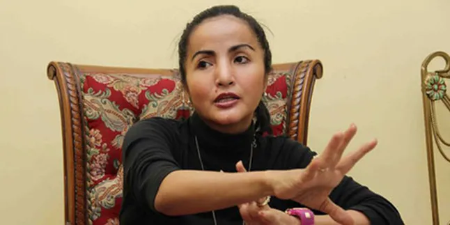 Macicha Mochtar Merasa Rugi Orbitkan Angel Lelga