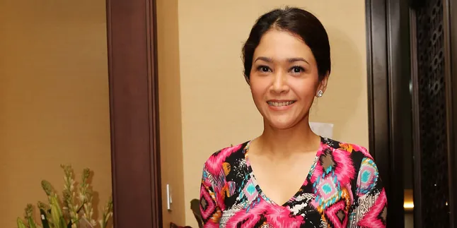Maia Estianty: Kekasihku Itu Pengusaha... Maia Estianty: Kekasihku Itu Pengusaha...