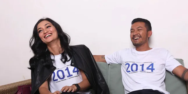 Main Bareng Suami, Atiqah Hasiholan: Kayak Nggak Ada Pemain Lain