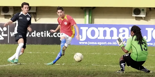 Main Bola di Bulan Puasa, Vicky Nitinegoro: Ini Lebih Capek!