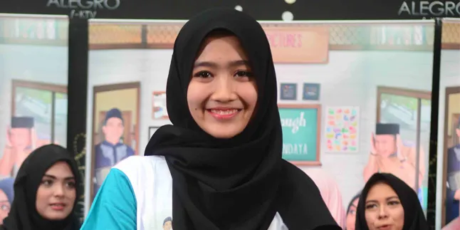 Main 'CAHAYA CINTA PESANTREN', Febby Blink Bakal Berhijab Terus?