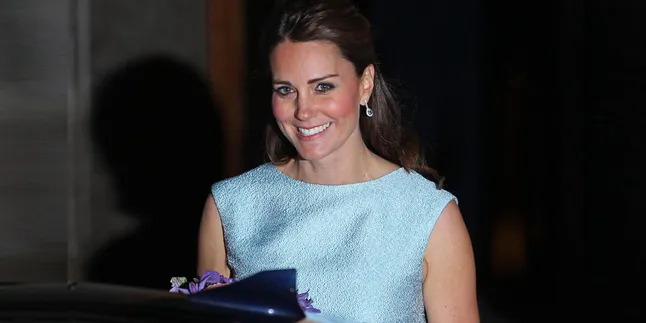 Main Cricket, Kepala Kate Middleton Hampir Jadi Korban