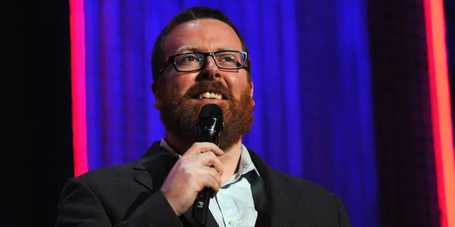 Main di 'GASPING', Komedian Frankie Boyle Jadi Pecandu Alkohol Main di 'GASPING', Komedian Frankie Boyle Jadi Pecandu Alkohol
