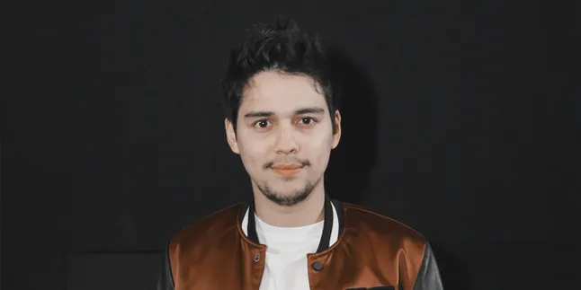 Main di Judul Sinetron Baru, Maxime Bouttier Jadi Buruh Kebun Teh Main di Judul Sinetron Baru, Maxime Bouttier Jadi Buruh Kebun Teh