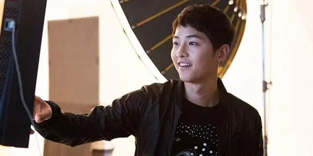Main di 'Running Man' China, Song Joong Ki Sumbangkan Bayaran Main di 'Running Man' China, Song Joong Ki Sumbangkan Bayaran