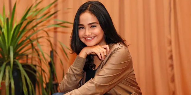 Main di 'SELEBGRAM', Syifa Hadju Wajib Belajar Bahasa Isyarat Main di 'SELEBGRAM', Syifa Hadju Wajib Belajar Bahasa Isyarat