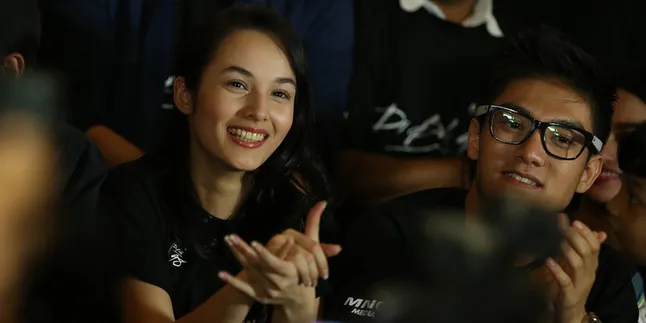 Main Film, Otak Chelsea Islan 'Dilempar' ke Masa Lalu Main Film, Otak Chelsea Islan 'Dilempar' ke Masa Lalu