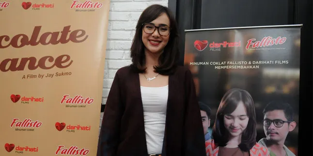 Main Film, Pamela Bowie Belajar Akting Secara Otodidak