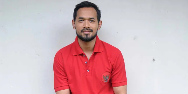 Main Film Religi, Oka Antara Banyak Belajar Dari Buku Islami