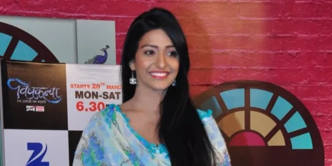 Main Serial 'Putri Biru', Aishwarya Khare Tak Percaya Hal Mistis