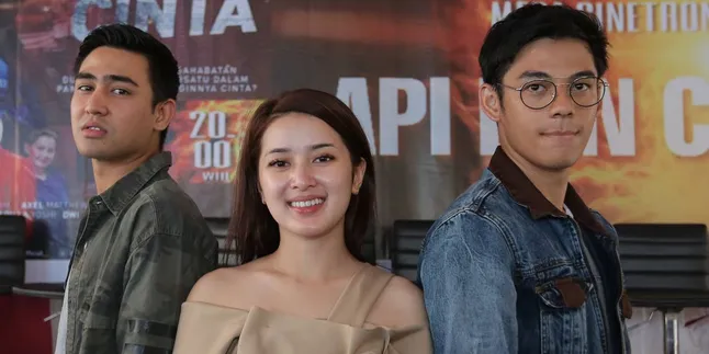 Main sinetron Api dan Cinta, Shandy William Disukai Tiga Gadis Sekaligus Main sinetron Api dan Cinta, Shandy William Disukai Tiga Gadis Sekaligus
