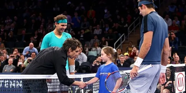 Main Tenis, Ben Stiller Dikalahkan Gadis Kecil