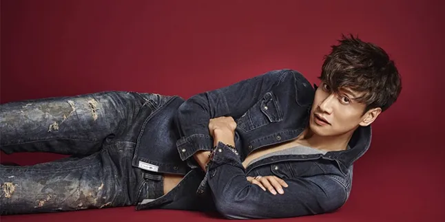 Main Web Drama Baru, Lee Kwang Soo Lakoni Adegan Setengah Bugil