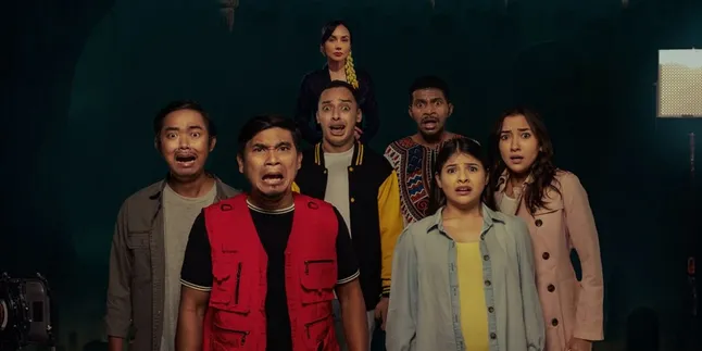 'MAJU SEREM MUNDUR HOROR' Curi Perhatian di Hari Pertama Tayang, Rumah Produksi Beri Apresiasi 'MAJU SEREM MUNDUR HOROR' Curi Perhatian di Hari Pertama Tayang, Rumah Produksi Beri Apresiasi
