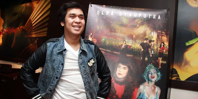 Mak Vera Jual Kaos Wajah Olga Syahputra di JakCloth 2015 Mak Vera Jual Kaos Wajah Olga Syahputra di JakCloth 2015