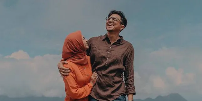 Makan Bareng Laudya Cynthia Bella, Emran Pede Pakai Topi Tur Konser Justin Bieber