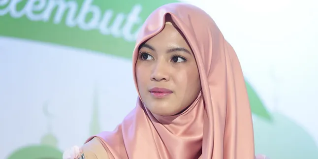 Makin Banyak Artis Pakai Cadar, Begini Tanggapan Alyssa Soebandono Makin Banyak Artis Pakai Cadar, Begini Tanggapan Alyssa Soebandono
