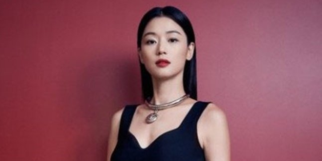 Looking More Beautiful and Achieving Body Goals at the Age of 38, Jun Ji Hyun's Charms Highlighted at Fashion Event