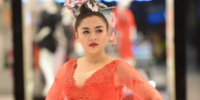 Makin Dekat Tanggal Melahirkan, Vicky Shu Tampil Sempurna Dengan Baby Bump