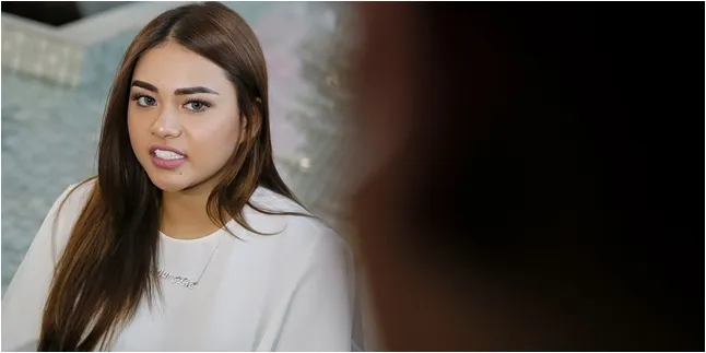 Makin Dewasa, Gaya Seksi Aurel Hermansyah Ini Bikin Klepek-Klepek