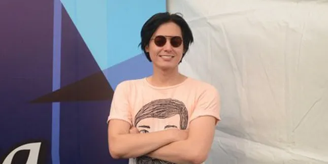 Makin Mantap Berhijrah, Begini Potret Roger Danuarta Ikuti Pengajian Makin Mantap Berhijrah, Begini Potret Roger Danuarta Ikuti Pengajian