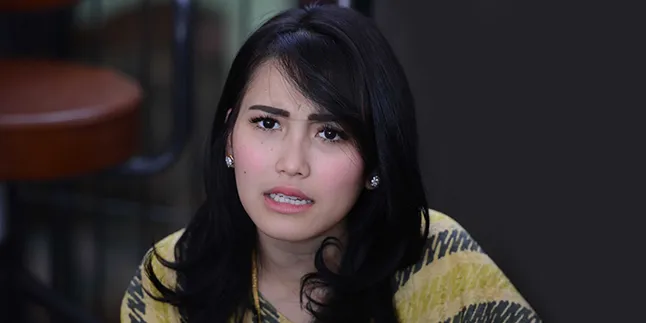 Makin Sering Satu Frame Dengan Raffi Ahmad, Ini Reaksi Ayu Ting Ting Makin Sering Satu Frame Dengan Raffi Ahmad, Ini Reaksi Ayu Ting Ting