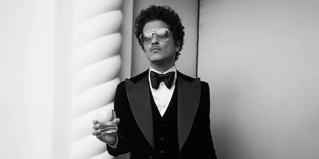 The Meaning Of The Song It Will Rain Bruno Mars About Deep Feelings 