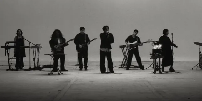 Makna Lagu Everything You Are - Hindia, Pelajaran Cinta Tanpa Syarat