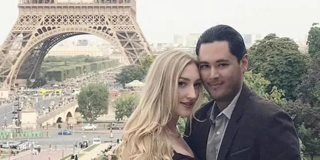 Malam Midodareni, Varsha Strauss Calon Istri Panji Trihatmodjo Cantik Bersanggul