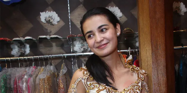 Malam Pacar, Shireen Sungkar Menari Timur Tengah