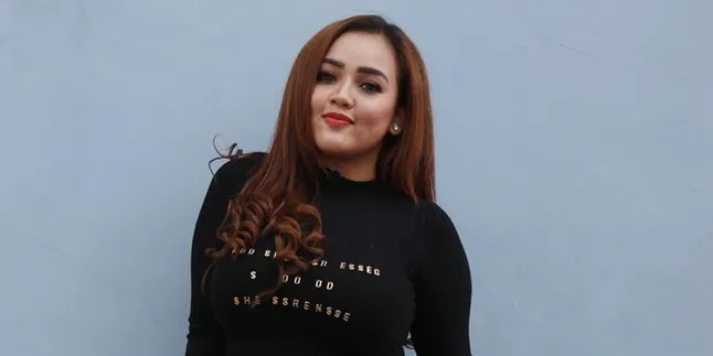 Mama Sakit Karena Syok, Clara Gopa Minta Wartawan Tak Datangi Rumahnya