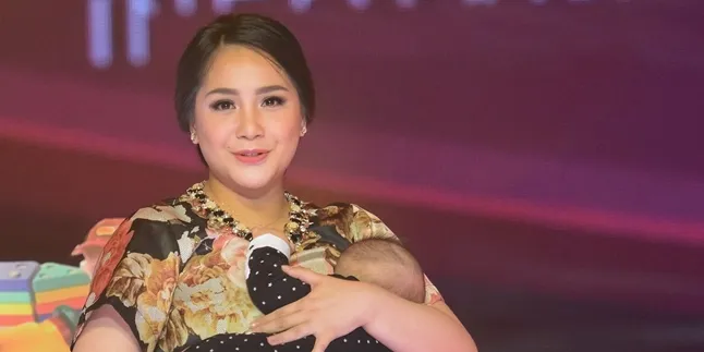 Mandikan Rafathar di Wastafel, Nagita Slavina Dimarahi Ibunda